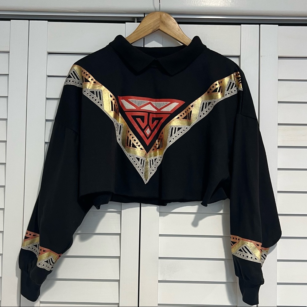 Cropped sweatshirt with metallic detail